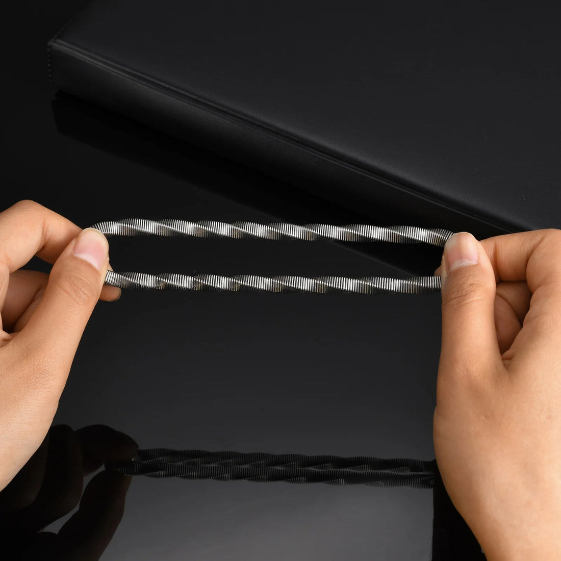 Stainless Steel Mobius Bracelets Armbands for Men